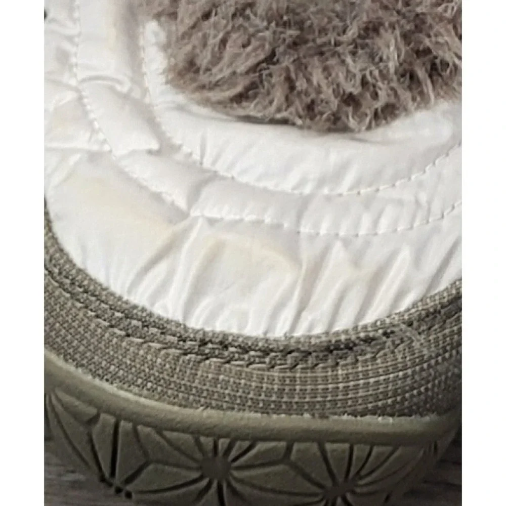 The North Face Beige Faux Fur Winter Boots Goose Down Fill Quilted Womens 7.5